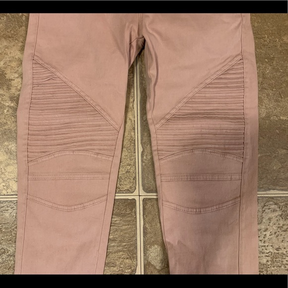 Pink, pull on pants. - Picture 4 of 7